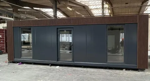 Kontener usługowy 9x3 z zapleczem socjalnym