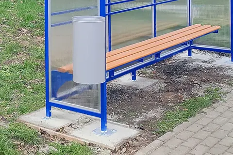 Kosz do wiat przystankowych