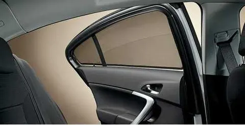 oryginalne osłonki przeciwsłoneczne szyb tylnych Opel Insignia hatchback