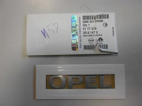 Emblemat z napisem "Opel" Astra H, Zafira B, Vectra C