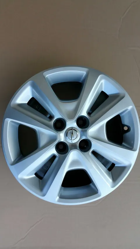 Kołpak strukturalny 15 cali Opel Corsa, Adam