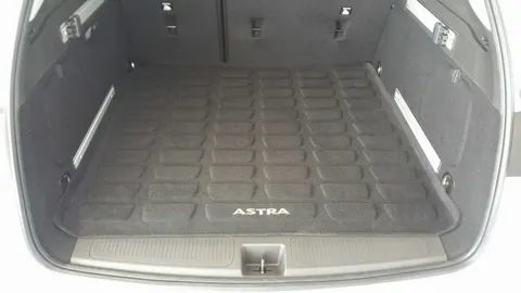 Oryginalna dwustronna mata bagażnika Opel Astra v kombi