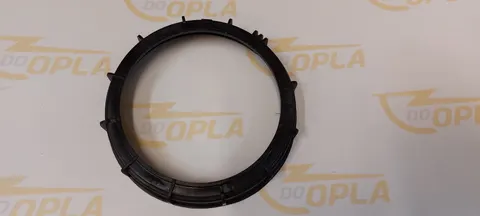 Nakrętka pompy adblue Zafira C