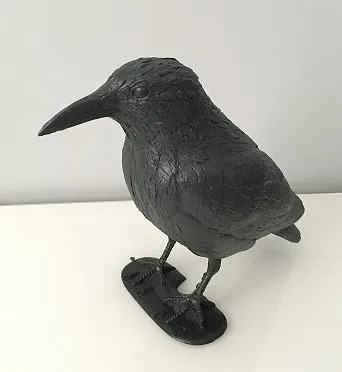 Sztuczny kruk odstraszacz ptaków 40x20x13cm