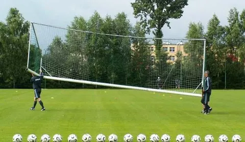 Bramka do piłki nożnej 7.32x2.44 m aluminiowa (przenośna)