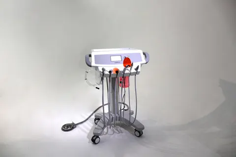 Mobilny unit stomatologiczny elektrycznie podnoszony cingol włoski styl