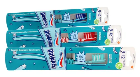 AQUAFRESH SZCZOTECZKA DO ZĘBÓW KIDS 9-12 ADVANCE SOFT