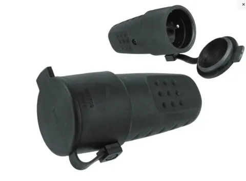 Gniazdo gumowe przenośne 250V/16A, IP44 LUX czarne schuko