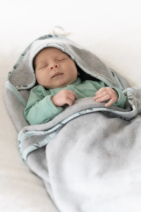 Bambusowy ręcznik z kapturkiem szary