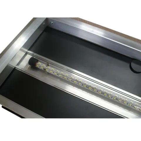 Komplet uchwytów na świetlówkę do pokrywy aluminiowej
