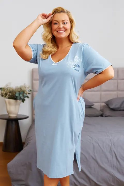 Błękitna koszula nocna plus size