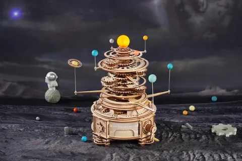 Drewniany model puzzle 3D Planetarium 316 elem. Robotime