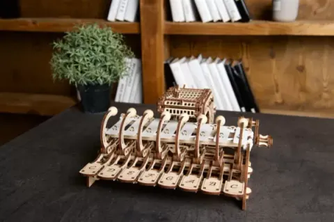 Celesta grający model mechaniczny do składania 573 el. Ugears