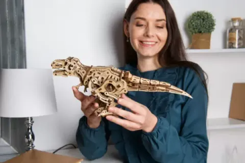 Dinozaur T-REX mechaniczny model do składania 249 el. Ugears