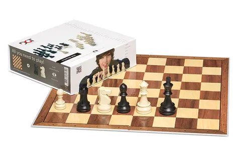 Zestaw szachowy dla początkujących - DGT Starter Box (44x44cm)
