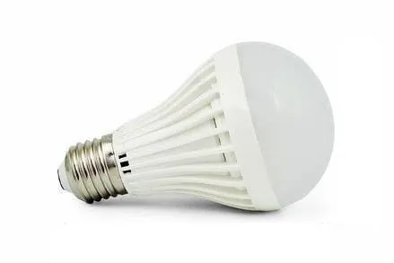 Żarówka LED E27 30SMD 2835H Plastik Ciepła 8W/720lm