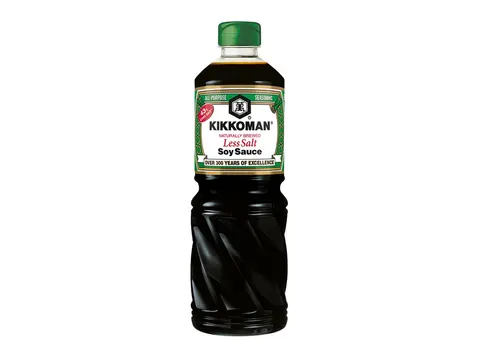 KIKKOMAN Sos sojowy less salt 975ml KIKKOMAN