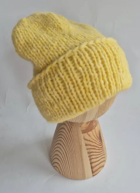Jasnożółta czapka - alpaka, wełna merino