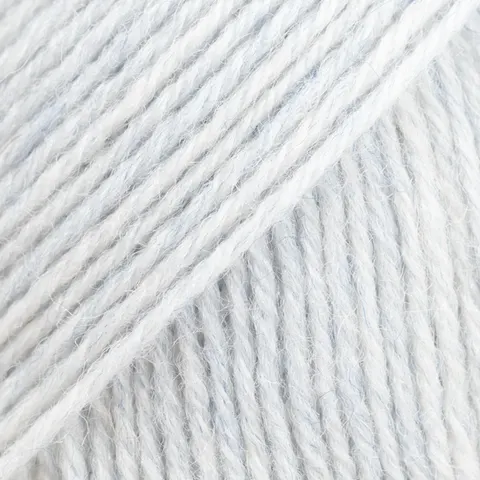 Włóczka DROPS Fabel 126 - zamglone niebo