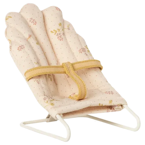 Maileg - Leżaczek dla myszek Babysitter Micro Off White