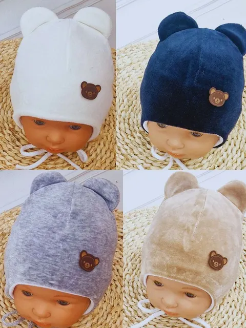 Zimowa czapka welurowa z uszkami Miś