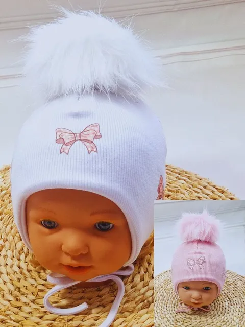 Czapka z pomponem dla dziewczynki kokardki