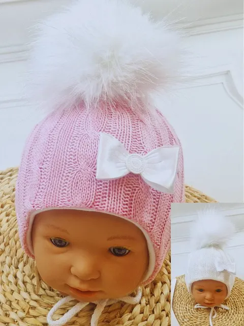 Czapka sweterkowa z pomponem kokardka