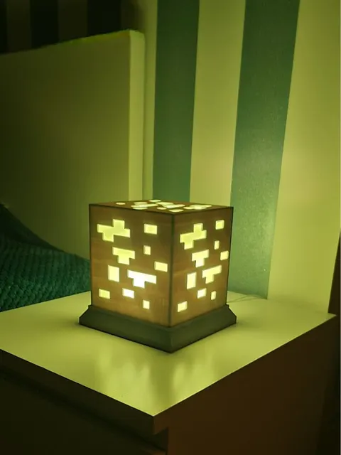 Lampka nocna dla dziecka – inspirowana światem Minecraft zółty