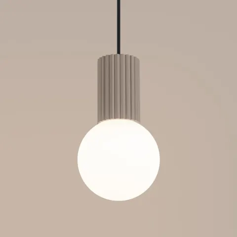 Lampa wisząca biała kula na karbowanej tulejce w kolorze taupe Sollux Lighting SL.1744 Halo G9
