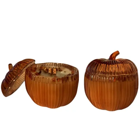 Świeca dynia ryflowana o zapachu Pumpkin Cake 350ml