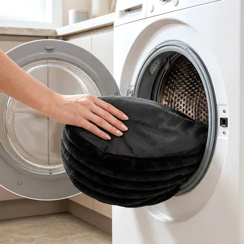 Pokrowiec puf NUBO LUX śr.60 Rabbit fur pasy Czar.