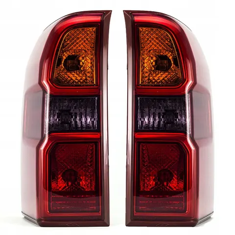 LAMPY REFLEKTORY TYL NISSAN PATROL GR 00- ZESTAW