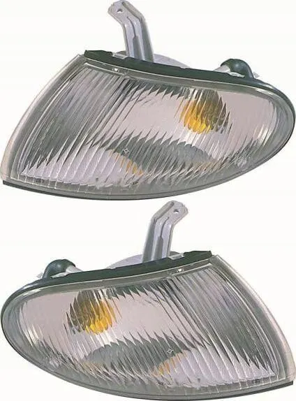 KIERUNKOWSKAZY MIGACZE HYUNDAI ACCENT I 1 '94-'00 ZESTAW