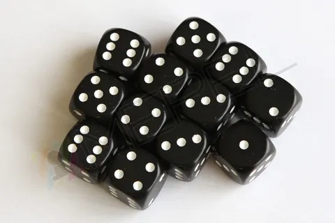 Kości Chessex - kostka k6 16mm Opaque Black/white