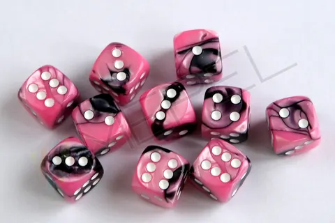 Kości Chessex - kostka k6 12mm Gemini Black-Pink/white