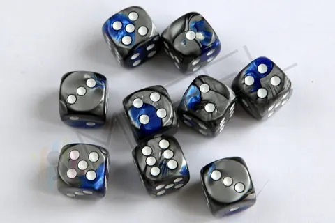Kości Chessex - kostka k6 12mm Gemini Blue-Steel/white
