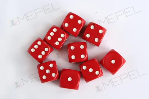 Kości Chessex - kostka k6 12mm Opaque Red/white