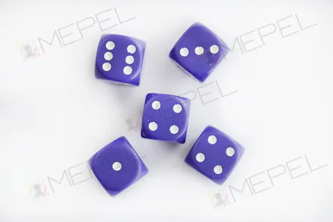 Kości Chessex - kostka k6 16mm Opaque Purple/white