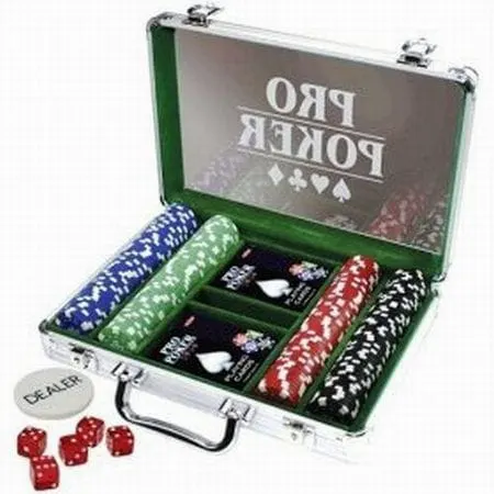 Poker Deluxe 200 - żetony i karty do pokera
