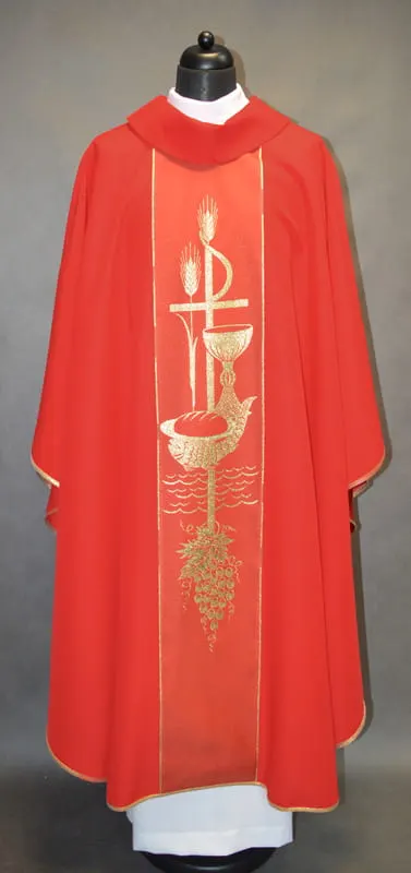 Czerwony ornat z symbolami eucharystycznymi 207