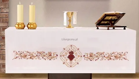 Obrus ołtarzowy z haftowanym sercem Pana Jezusa /027