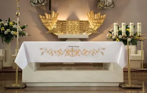 Obrus haftowany krzyż / 22