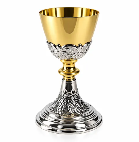Kielich liturgiczny z motywem winogron