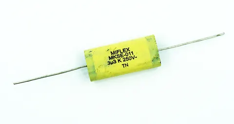 3,3uF / 250V MKT, CF kondensator poliestrowy osiowy