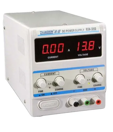 305D zasilacz laboratoryjny 0-30V / 0-5A