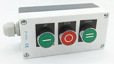 LAY5-BP311H29 obudowa przycisku potrójny + przycisk