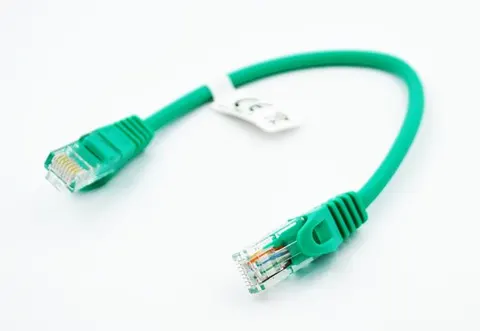 Patchcord RJ45 UTP 5e, długość 3m - zielony