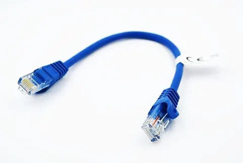 Patchcord RJ45 UTP 5e, długość 2,5m - niebieski