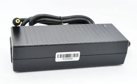 EA10100D1 desktopowy zasilacz impulsowy 12V / 8,3A