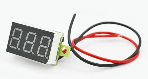 Woltomierz LED PCB czerwony, zakres 2,5 - 30Vdc